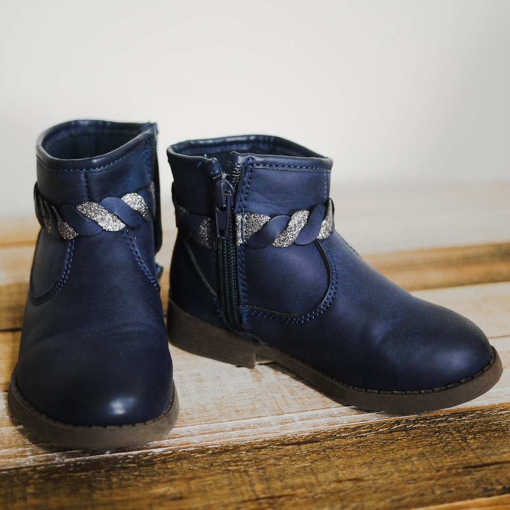 Oshkosh blue boots